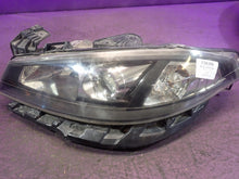 Laden Sie das Bild in den Galerie-Viewer, Frontscheinwerfer Renault Laguna II 8200354740 Links Scheinwerfer Headlight SCH6871319685ic
