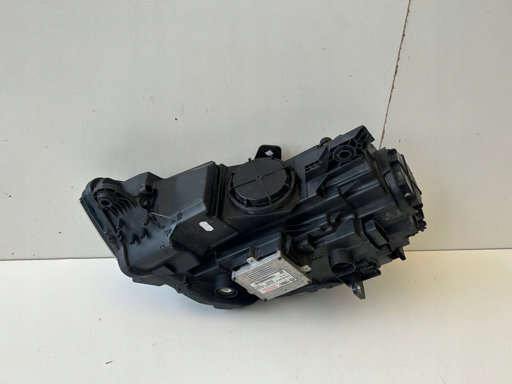 Frontscheinwerfer Audi A3 8V0941006E 90104557 Xenon Rechts oder Links