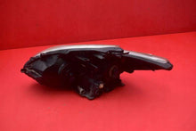 Laden Sie das Bild in den Galerie-Viewer, Frontscheinwerfer Toyota Prius Rechts Scheinwerfer Headlight SCH6152898546eo