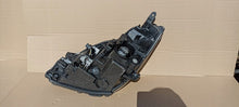 Laden Sie das Bild in den Galerie-Viewer, Frontscheinwerfer Toyota Yaris 81110-0D35006 Rechts Scheinwerfer Headlight SCH4346256441wz