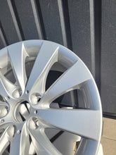 Laden Sie das Bild in den Galerie-Viewer, 1x Alufelge 17 Zoll 7.5" 5x120 6796240 BMW Rim Wheel FEL7328203558hr