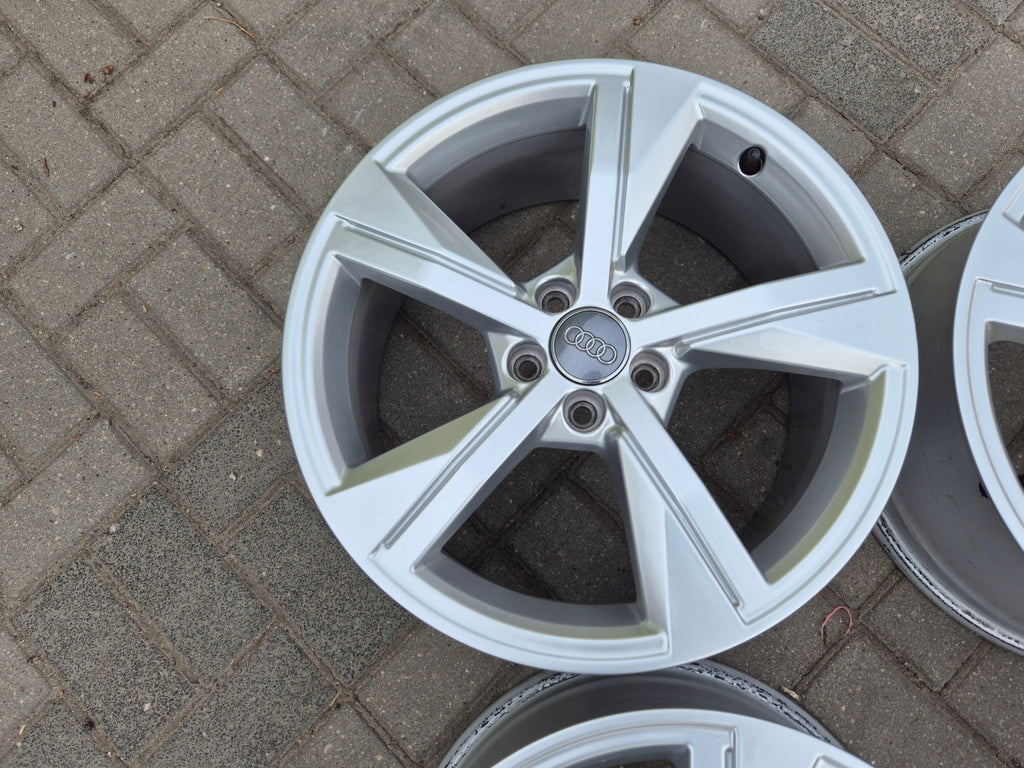 4x Alufelge 17 Zoll 7.5" 5x112 46ET Glanz Silber 82A601025 Audi A1 82 I FEL1691410340nr