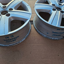 Load image into Gallery viewer, 1x Alufelge 17 Zoll 7.0" 5x120 55ET 7H0601025H VW Rim Wheel FEL1340617571xu