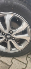 Load image into Gallery viewer, 1x Alufelge 15 Zoll 6.0" 4x100 47ET Glanz Grau 52910-C8800 Hyundai I20 II Mg FEL8334400716nx