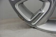 Laden Sie das Bild in den Galerie-Viewer, 1x Alufelge 14 Zoll 5.5" 4x100 45ET Glanz Silber 52910-G6250 Kia Picanto FEL9001942866pc