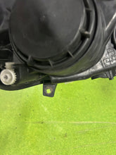 Load image into Gallery viewer, Frontscheinwerfer Mercedes-Benz Viano W639 Vito 1EG009627-01 Links Headlight SCH8091300351ku