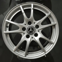 Laden Sie das Bild in den Galerie-Viewer, 4x Alufelge 16 Zoll 6.5" 5x112 49ET Glanz Silber A2464011302 Mercedes-Benz FEL4716097547ig