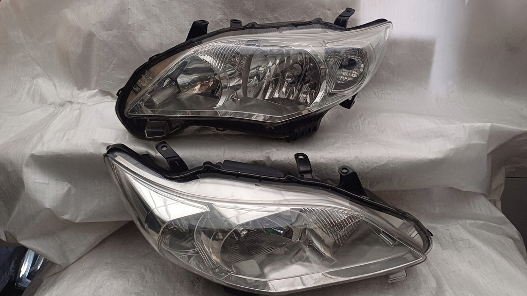 Frontscheinwerfer Toyota Corolla 8117002830 FALSE Scheinwerfer Headlight SCH7863300218qb