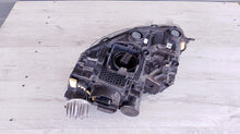 Laden Sie das Bild in den Galerie-Viewer, Frontscheinwerfer VW Polo 2G1941036L LED Rechts Scheinwerfer Headlight