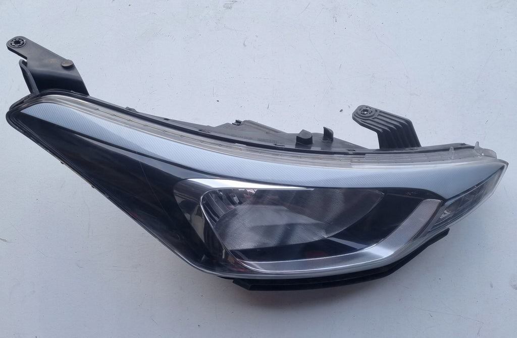 Frontscheinwerfer Hyundai I20 II 92102-C8 Rechts Scheinwerfer Headlight