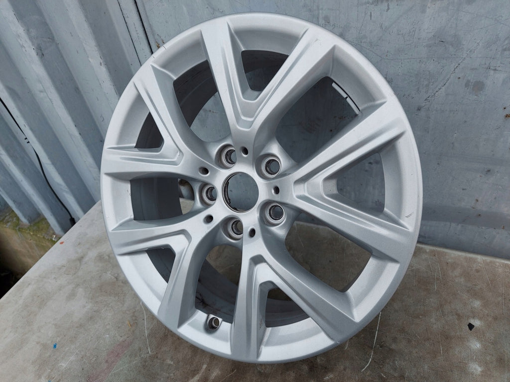 1x Alufelge 17 Zoll 6.5" 5x120 39ET 6856079 BMW X1 Rim Wheel