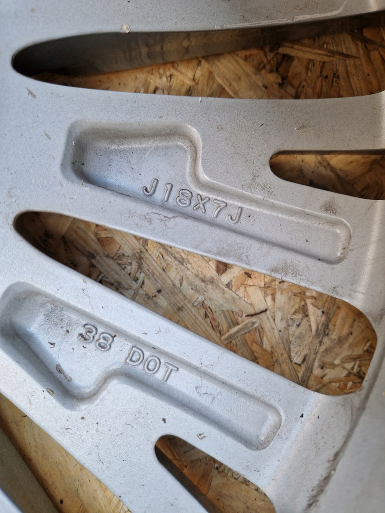 1x Alufelge 18 Zoll 7.0" 5x114.3 38ET Mitsubishi Outlander Rim Wheel