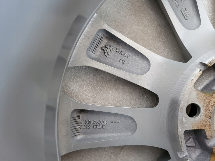 1x Alufelge 16 Zoll 6.5" 5x114.3 44ET Glanz Silber 403007521R Renault Zoe FEL3097636353xq