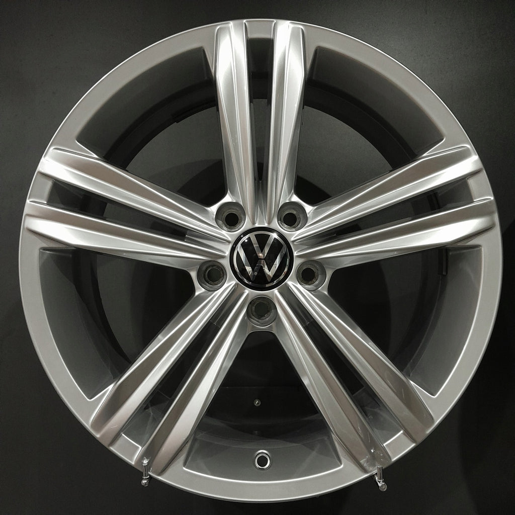 1x Alufelge 18 Zoll 7.0" 5x112 43ET Glanz Silber 5NA601025N VW Rim Wheel FEL8822699504gg