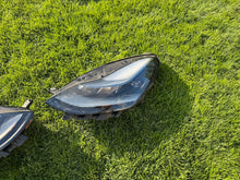 Laden Sie das Bild in den Galerie-Viewer, Frontscheinwerfer Tesla Model 3 1514952-00-D LED Links Scheinwerfer Headlight