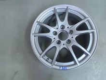 Laden Sie das Bild in den Galerie-Viewer, 1x Alufelge 16 Zoll 6.5" 5x112 49ET Glanz Silber A2464011302 Mercedes-Benz W246 FEL8877907010rs