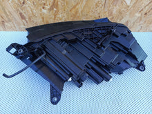 Laden Sie das Bild in den Galerie-Viewer, Frontscheinwerfer Skoda Enyaq 5LB941015A Full LED Links Scheinwerfer Headlight