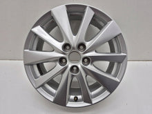 Laden Sie das Bild in den Galerie-Viewer, 1x Alufelge 18 Zoll 7.0&quot; 5x114.3 50ET Glanz Silber 9965617070 Mazda Cx-5