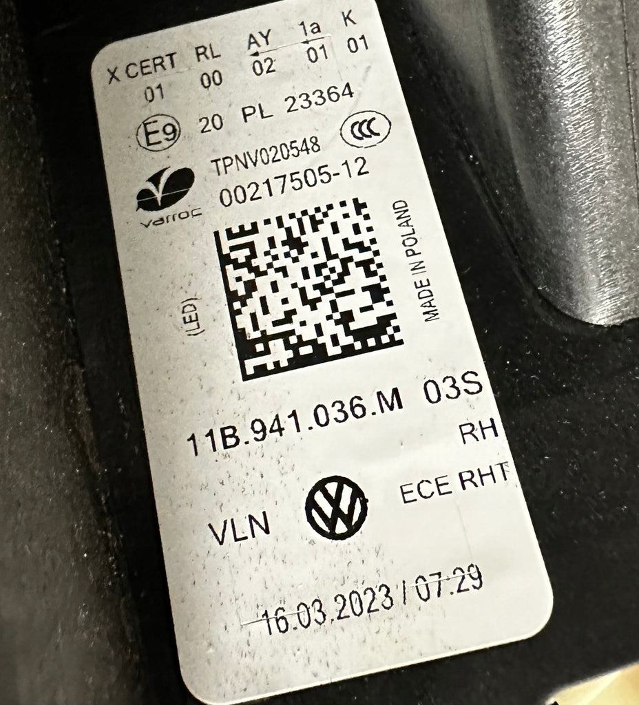 Frontscheinwerfer VW Id.4 11B941036 Full LED Ein Stück (Rechts oder Links)