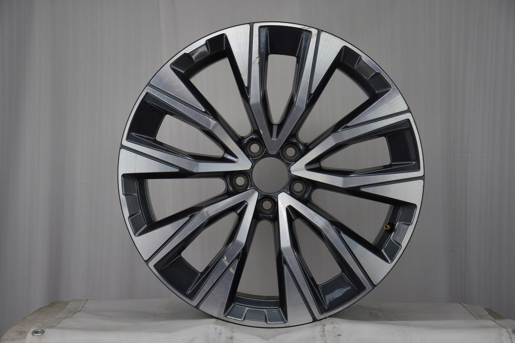 1x Alufelge 19 Zoll 7.5" 5x108 50 5ET 32243399 Volvo Rim Wheel