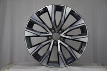 Laden Sie das Bild in den Galerie-Viewer, 1x Alufelge 19 Zoll 7.5" 5x108 50 5ET 32243399 Volvo Rim Wheel