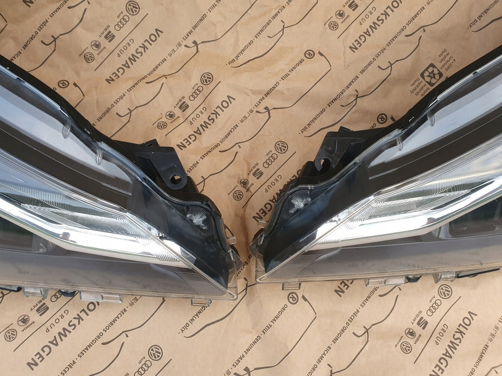 Frontscheinwerfer Toyota Yaris Ein Stück (Rechts oder Links) Headlight