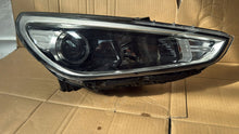 Laden Sie das Bild in den Galerie-Viewer, Frontscheinwerfer Hyundai I30 92102-G4000 Rechts Scheinwerfer Headlight SCH3442880007dm