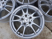 Load image into Gallery viewer, 4x Alufelge 16 Zoll 6.5&quot; 5x112 49ET Glanz Silber 4011302 Mercedes-Benz Cla