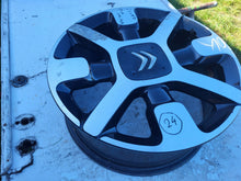 Load image into Gallery viewer, 1x Alufelge 17 Zoll 6.5" 4x108 19ET 9800494077 Citroën C4 Picasso Cactus FEL4495823100cr