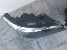 Laden Sie das Bild in den Galerie-Viewer, Frontscheinwerfer BMW E60 E61 6910778 6910777 7165562 7165561 Rechts oder Links SCH6315597554tt
