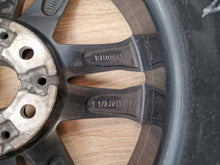 Laden Sie das Bild in den Galerie-Viewer, 1x Alufelge 17 Zoll 7.5&quot; 5x120 54ET Glanz Graphit 6856087 BMW F40 Mg Rim Wheel