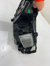 Load image into Gallery viewer, Frontscheinwerfer Mercedes-Benz W206 A2069068003 Ein Stück (Rechts oder Links) SCH5344141092zk