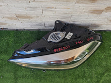 Laden Sie das Bild in den Galerie-Viewer, Frontscheinwerfer BMW 1 F40 9482807 Links Scheinwerfer Headlight