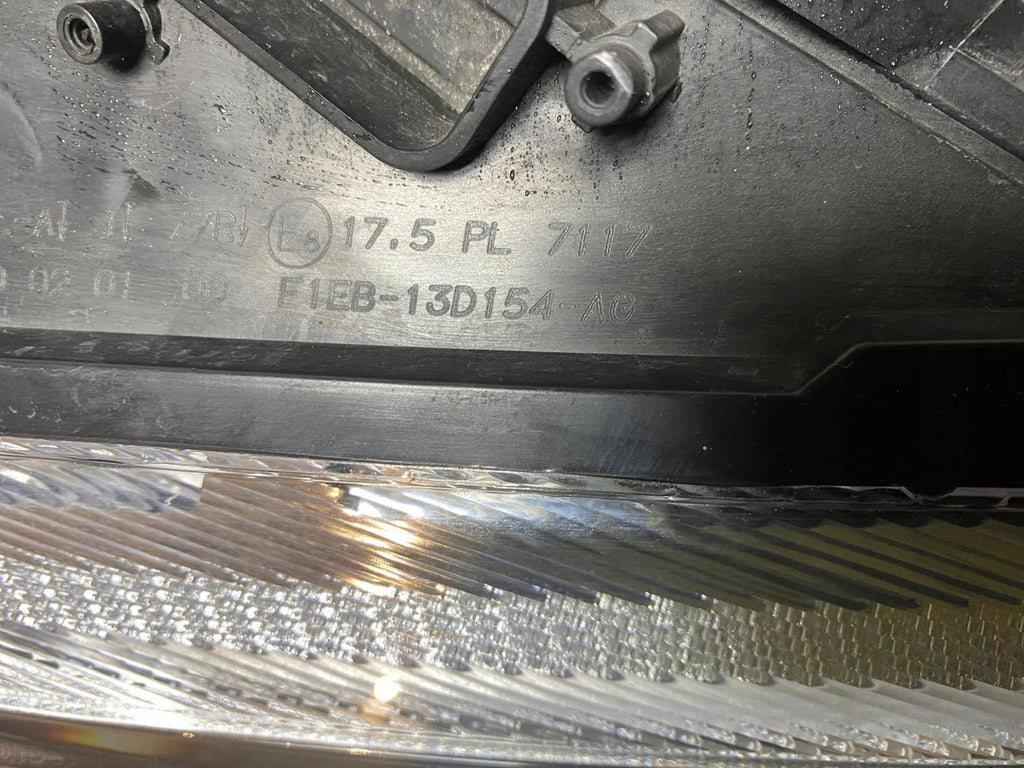 Frontscheinwerfer Ford Focus F1EB-13D154-AG Xenon Rechts Scheinwerfer Headlight SCH8057066810tu