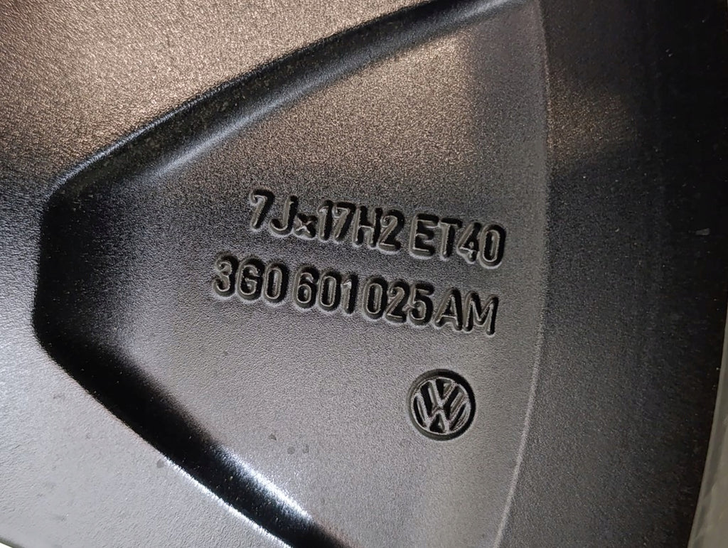 1x Alufelge 17 Zoll 7.0" 5x112 40ET Glanz Silber 3G0601025AM VW Passat Rim Wheel FEL2633709044kr