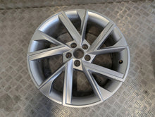 Laden Sie das Bild in den Galerie-Viewer, 1x Alufelge 18 Zoll 7.0" 5x100 39ET 657601025A Skoda Kamiq Rim Wheel FEL1173033055bk
