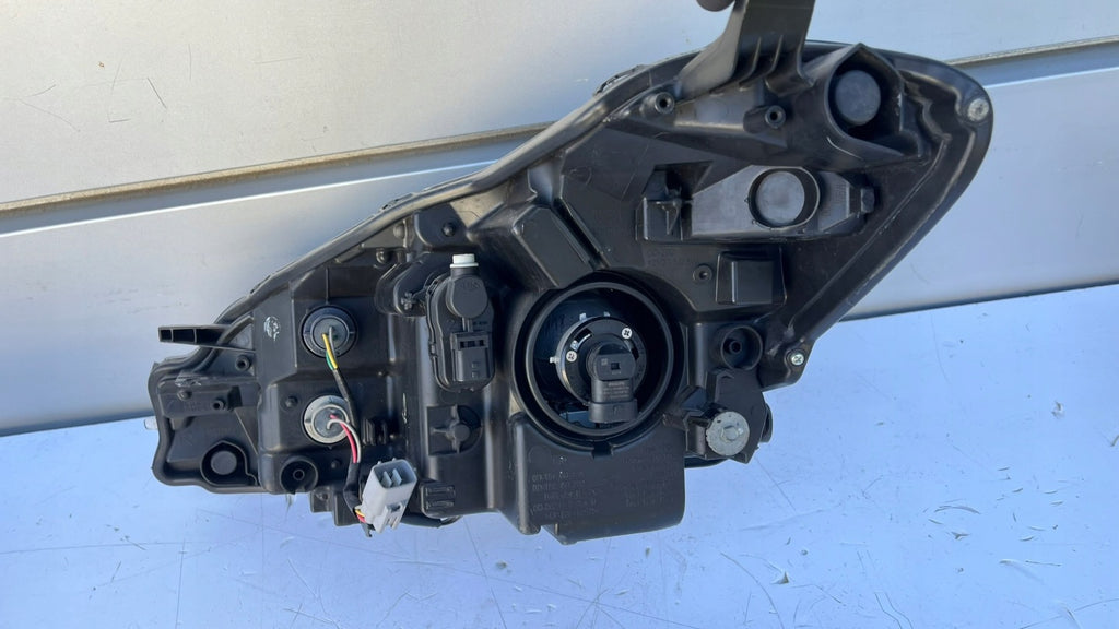 Frontscheinwerfer Toyota Yaris Rechts Scheinwerfer Headlight SCH4202706820sp