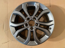 Laden Sie das Bild in den Galerie-Viewer, 1x Alufelge 17 Zoll 7.0&quot; 5x112 48,5ET A2054010200 Mercedes-Benz W205 Rim Wheel