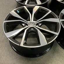 Load image into Gallery viewer, 4x Alufelge 19 Zoll 8.0" 5x112 47ET Glanz Schwarz 2GA601025AK VW T-Roc Rim Wheel FEL3781908479er