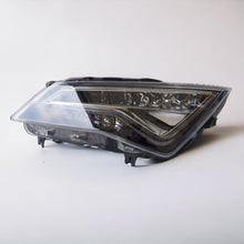 Laden Sie das Bild in den Galerie-Viewer, Frontscheinwerfer Seat Ateca 576941007F 90117433 LED Links Headlight