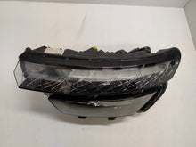 Laden Sie das Bild in den Galerie-Viewer, Frontscheinwerfer Skoda Kamiq 658941015 LED Links Scheinwerfer Headlight SCH9110330024pp