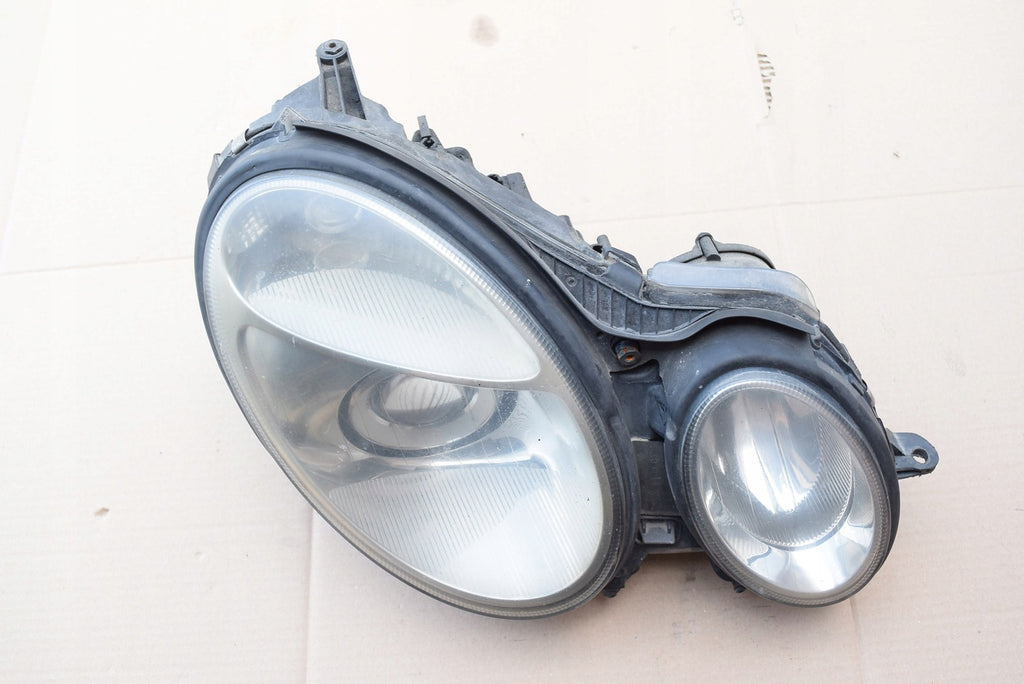 Frontscheinwerfer Mercedes-Benz W211 Xenon Rechts Scheinwerfer Headlight