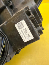 Laden Sie das Bild in den Galerie-Viewer, Frontscheinwerfer Hyundai Tucson 92102D7600 Rechts Scheinwerfer Headlight SCH1042411974xs
