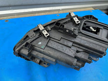 Laden Sie das Bild in den Galerie-Viewer, Frontscheinwerfer Mercedes-Benz A2469066901 LED Ein Stück (Rechts oder Links) SCH4578006127he