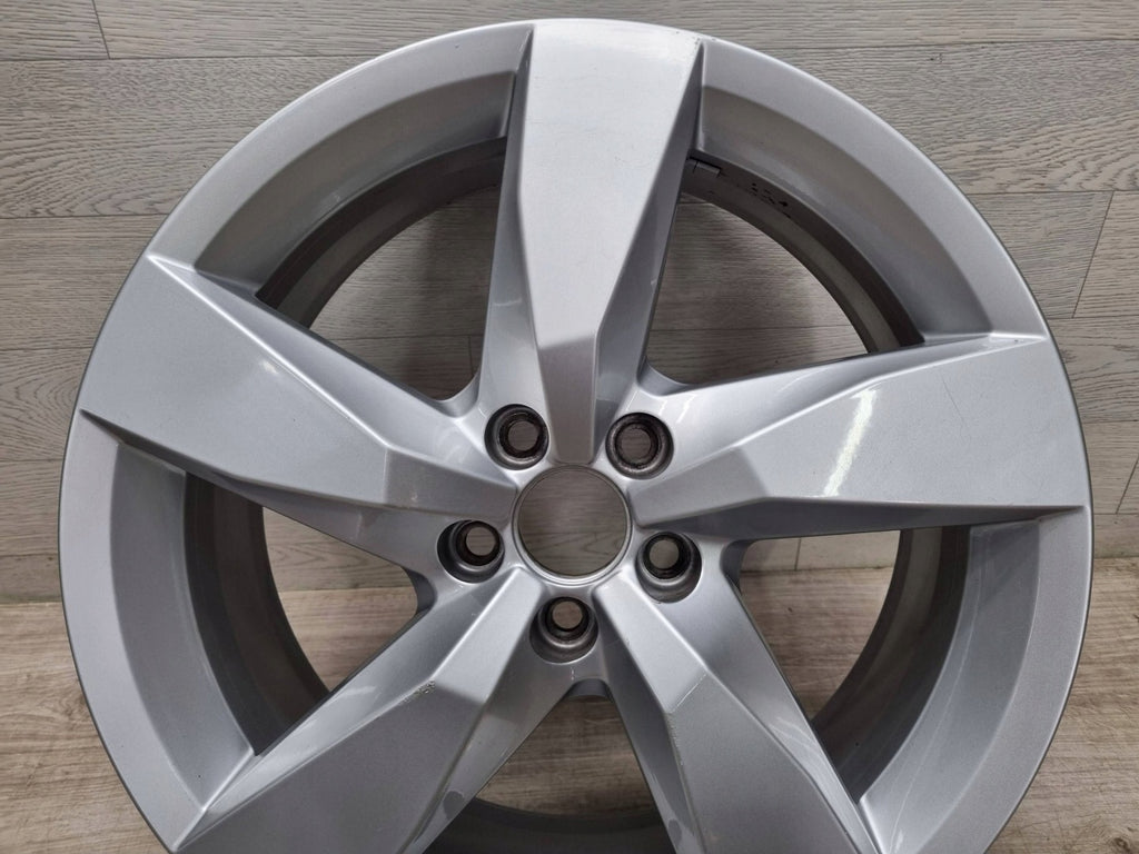 1x Alufelge 17 Zoll 6.5" 5x100 39ET Glanz Silber 2GM601025A VW T-Cross Rim Wheel FEL1770833189li