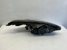 Laden Sie das Bild in den Galerie-Viewer, Frontscheinwerfer Mazda II 51040AS345 Links Scheinwerfer Headlight
