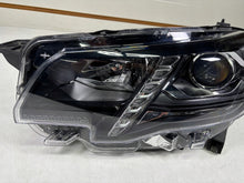 Laden Sie das Bild in den Galerie-Viewer, Frontscheinwerfer Peugeot Partner Rifter 9816827280 Links Scheinwerfer Headlight SCH4050699572eq