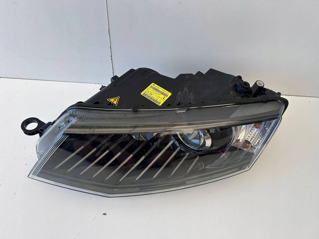 Frontscheinwerfer Skoda Octavia III 5E1941015B Xenon Links Headlight SCH9021155864ah