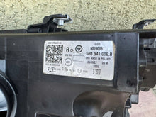 Laden Sie das Bild in den Galerie-Viewer, Frontscheinwerfer VW Golf VIII 5H1941006B Rechts Scheinwerfer Headlight SCH6250862744as