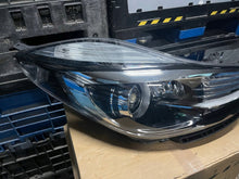 Laden Sie das Bild in den Galerie-Viewer, Frontscheinwerfer Hyundai Ix20 10-92102-1K- Rechts Scheinwerfer Headlight